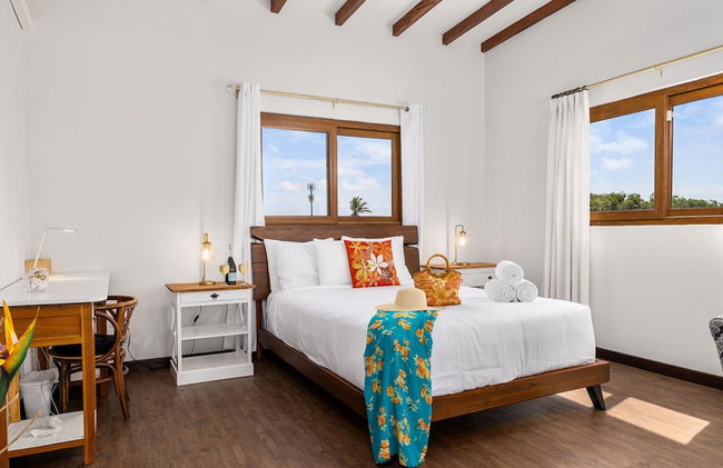 Spacious 4BR Villa Private Pool Cozy Location - Photo 15