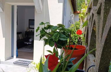 Jolie petite maison à Paris - Foto 1