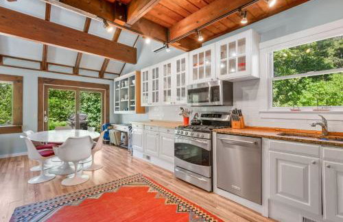 Dog-Friendly Cape Cottage Near Beach Towns - Photo 13