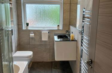 The Premier Living Experience Entire 2-Bedroom Modern Apartment - Foto 3