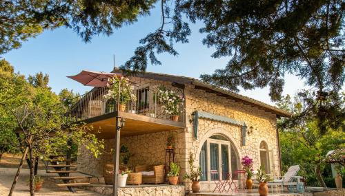 Villa Neli, Palazzolo Acreide, Siracusa, Hot Tub, Wi-Fi & Parking - Foto 1, Garden, Garden view