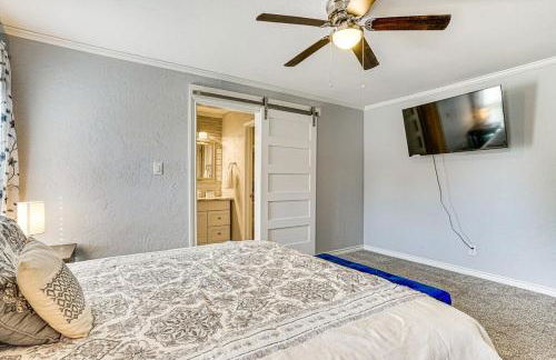 Pool, Game Room, Fast WiFi, 25 mile biking trail - Foto 13