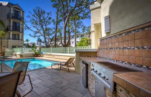 Designer Penthouse 2 Bedroom with Balcony Beverly Hills Adjacent - Foto 3