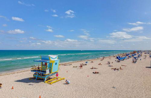 Stylish Ocean Dr Apt w/ 2 Queen Beds, Across Beach - Foto 22