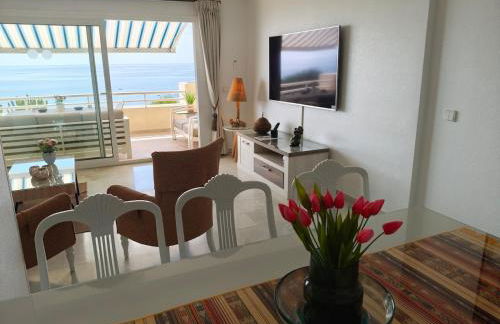 Spectacular 3 bedrooms Sea Views apartment - Photo 17
