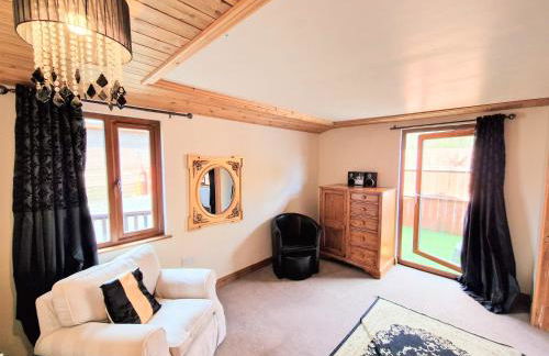 Lomond 2 with Private Hot Tub - Fife - Loch Leven - Lomond Hills - Photo 5