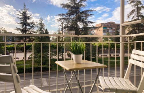 Luninoso y práctico apartamento en el centro con amplio parking incluido - Photo 7