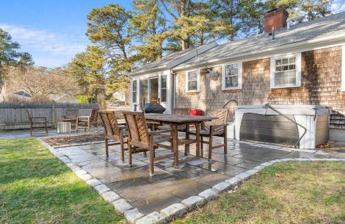 Coastal comfort near beaches and walking distance to Harwich Port! - Foto 4