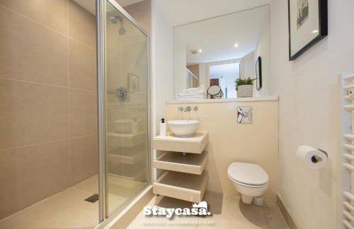 Sunset Haven Studio with Balcony and Free Parking - Foto 8