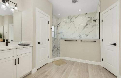 Villa w/ private heated saltwater pool, 4 BR, 7 beds - Foto 25