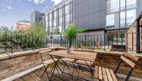 Contemporary 5 Bed House in Hammersmith - Photo 4