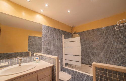 Mazi Apartments Colón - Photo 19