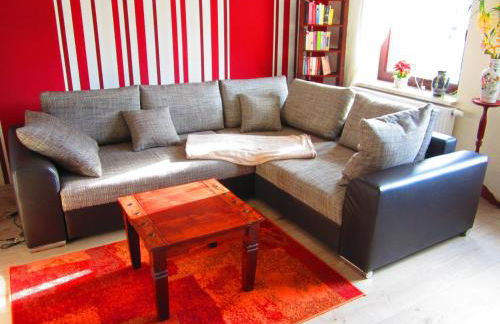 Hansis Lodge - Photo 1