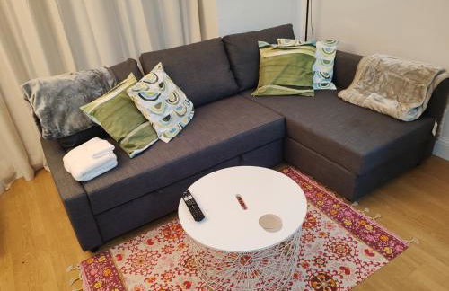 Two bedroom apartment in Queensway, London W2, - Foto 2