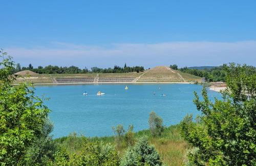 Beau studio Monteux, balcon vue Lac, près de Spirou Provence - Photo 18