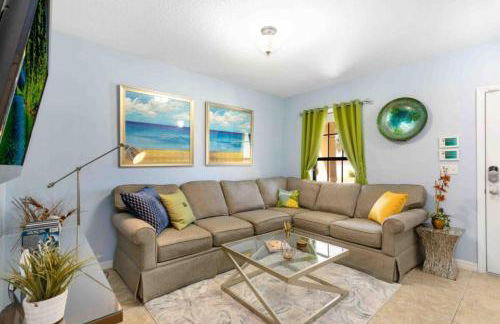 Lux Escape: Private Pool, Game Room & Near Disney - Foto 10