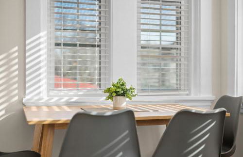 Charming Studio with Sun Room Sleeps 4 - Foto 12