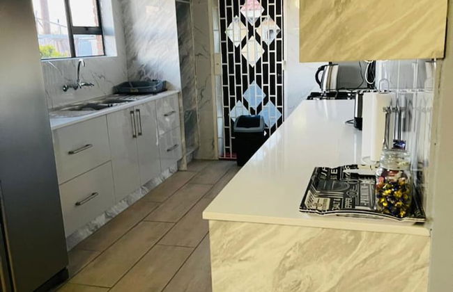 Lovely 3 bed in Selborne Park With Pool - 2234 - Foto 17