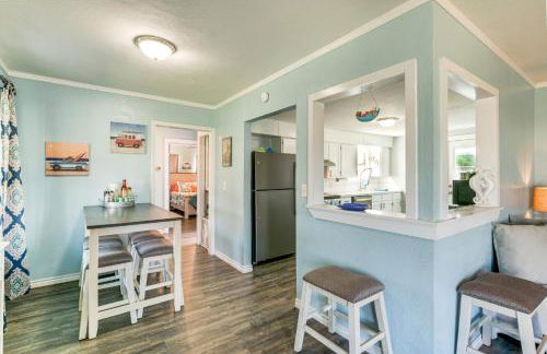 2 Mi to Redfish Bay Aransas Pass Home with Fire Pit - Foto 7