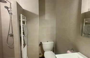 Appartement en rez de jardin-Proche du centre - Foto 6