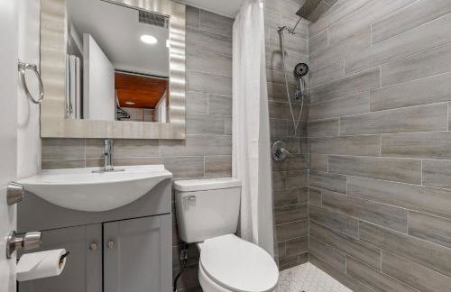 Yellow Door Oasis airport, cruise port and beach close-by - Foto 36