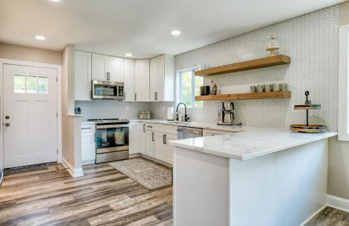 River Refresh - Waterfront with Spa on Placid Bay Luxury Vacation Rental by B Michaels Escapes - Foto 3