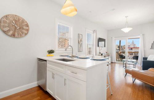 Jennifer's Chic Downtown City Views Private Deck - Foto 5