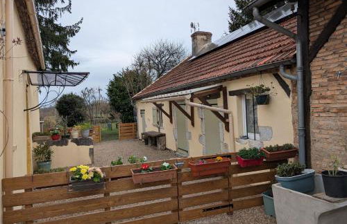 PETIT MAS COSY DU BORD DE LOIRE a 15 MM DU PARC LE PAL - Foto 6