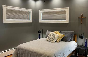 CRAFTSMAN'S MAIN FLOOR with huge DECK! - Foto 10