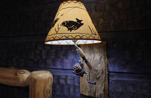 Rustic Modern Cabin with Hot Tub near rafting and Great Smokey Mountains - Foto 47