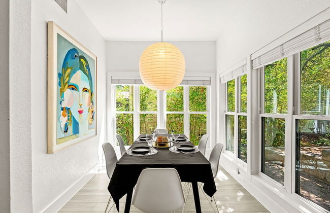 Style & Serenity - Steps Away From South Congress - Foto 12