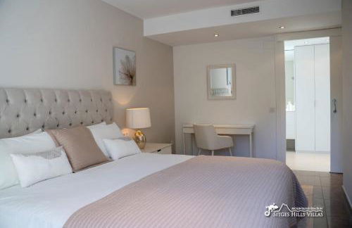 Villa Valentino Modern Villa with heated pool - Photo 22