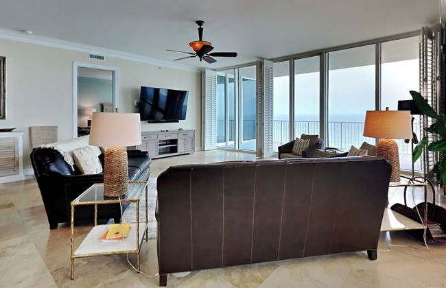 Mediterranean by Southern Vacation Rentals - Foto 39