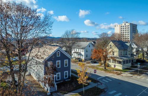 Updated Family-sized Home in Heart of Rutland, Near Slopes, EV Level 2, Hot Tub - Photo 47