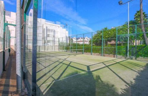 Planta baja con piscina a tres min de la playa - Foto 45