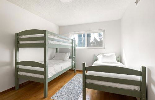 Adorable 4 bedroom home with Pool & more - Foto 14