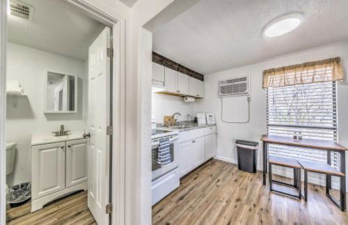 Convenient Tom Picketts Cabin with Mtn View! - Foto 17