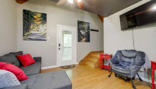 Private Hot Tub, Yard Pet-Friendly Whittier Cabin - Foto 5