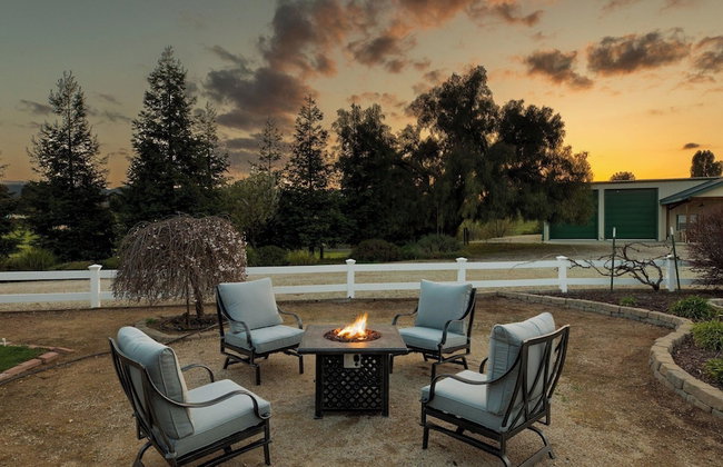 4.5 Acre Secluded Ranch w Panoramic Views • Fire Pit Olive Ranch by AvantStay - Foto 121