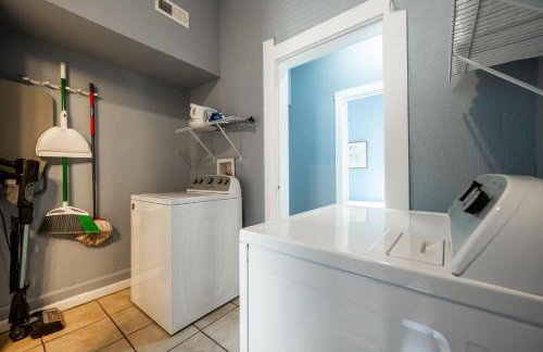 Affordable, Quaint Retreat! 5 Mins to Downtown - Photo 8