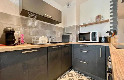 147 - Vue Cité Médiévale et Parking - Foto 6