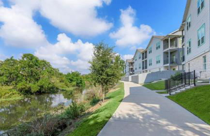 Fully Furnished 1BR with WiFi & Laundry in Leander - Foto 19