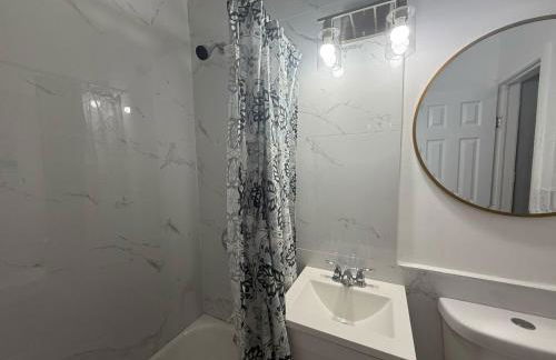 Modern cozy home with private patio - Sleeps 6 - Foto 11