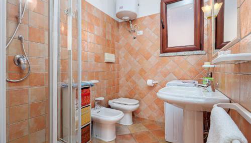 Agata verde con terrazza e giardino - Foto 3