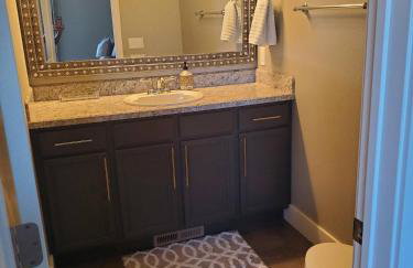 Modern Quiet 2 BR 2 Attached Baths Entire Home - Foto 8