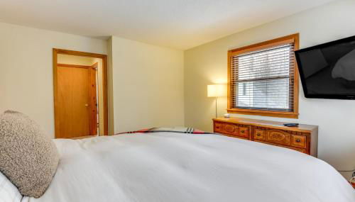 3 min to Mt Snow with FREE Shuttle! Family-Size fun, Wood fireplace, 2 living rooms, Arcades - Foto 3