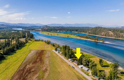 Newport Riverfront Home with Deck and Fire Pit! - Foto 36