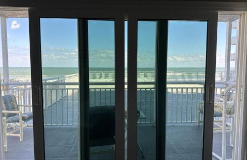 Beachfront Condo, Ocean Views, Near Patrick SFB - Foto 4