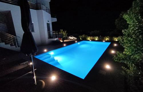 Evilenia Luxury Apartments - Photo 36