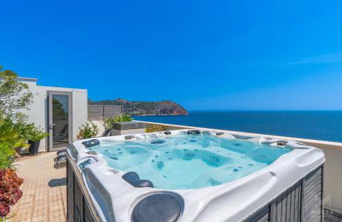 Can Ema, villa moderna con piscina frente al mar - Foto 11